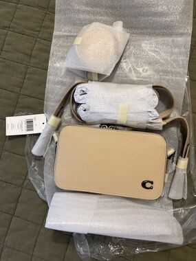 Authentic NWT Coach Charter Slim Crossbody in Ivory